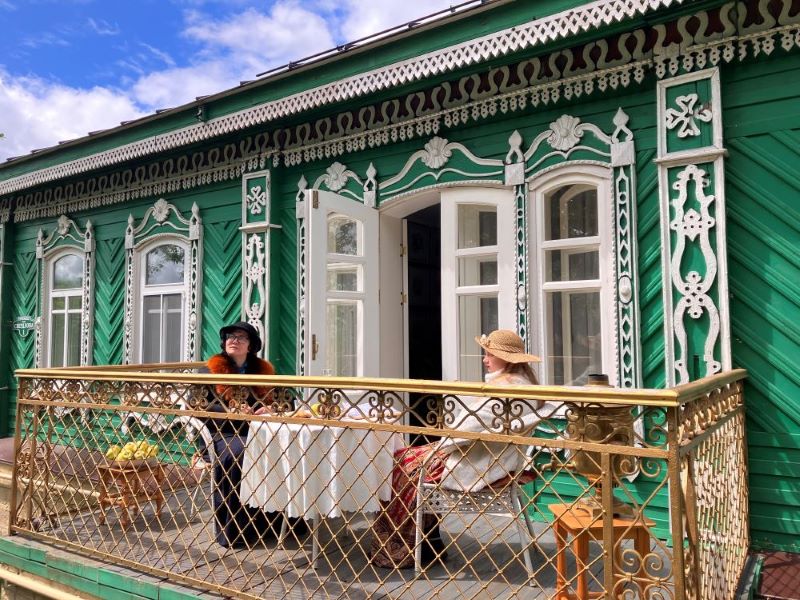 На лебедянском балконе - из жизни русской провинции начала 20 века